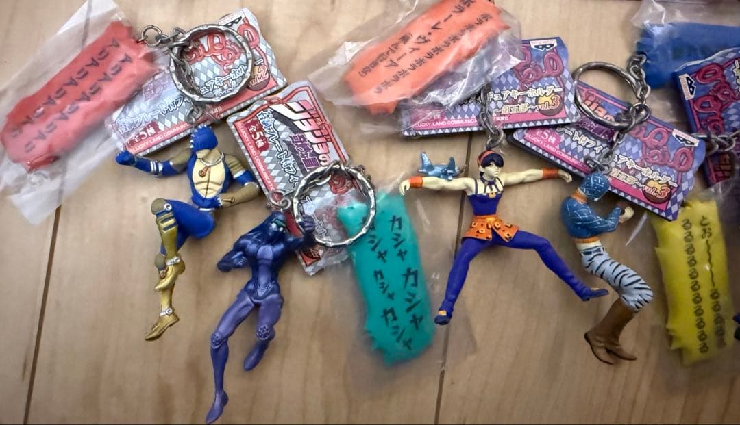 ジョジョの奇妙な冒険フィギュア キーホルダー