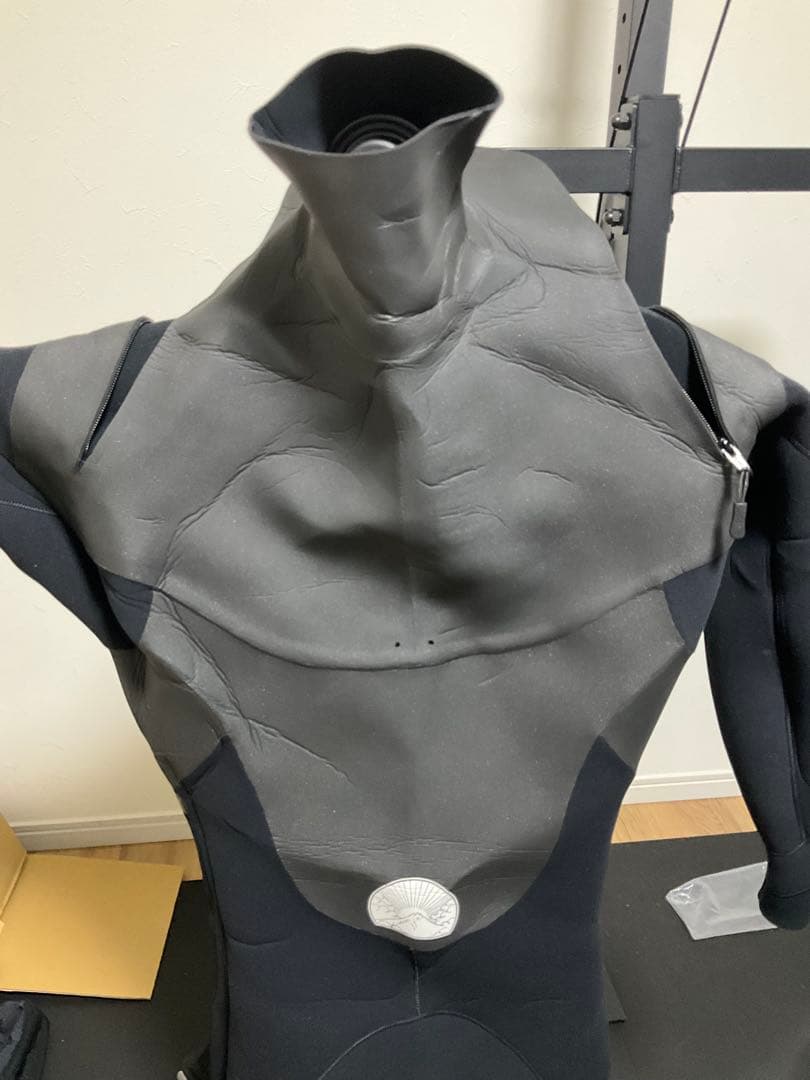 DUSK Form Ball 3mmウェットスーツ 1回着用のみ 身長172cm