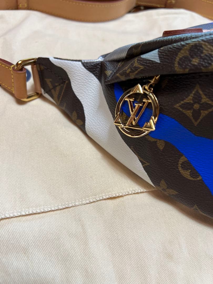 LOUIS VUITTON ボディバッグ・ウエストポーチ
