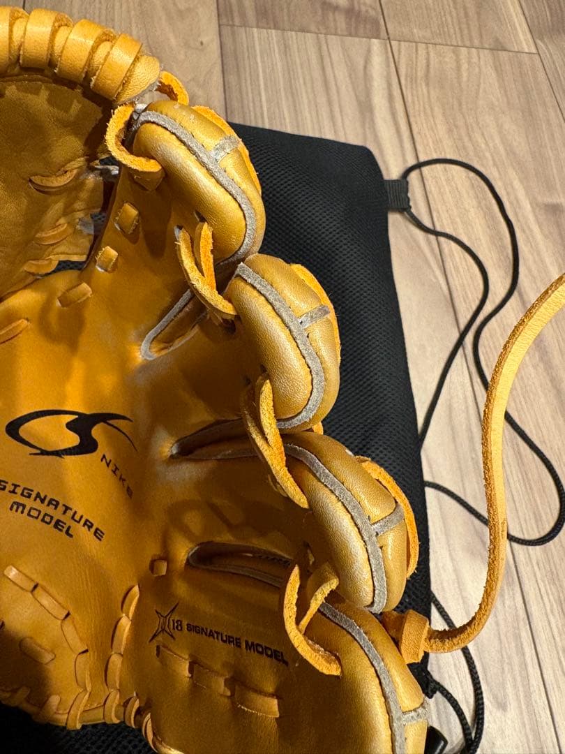 ナイキ　軟式投手用グラブ　松坂大輔100勝記念モデル