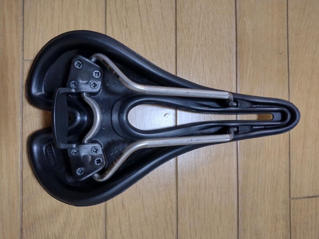 SELLE SMP HELL ブラック