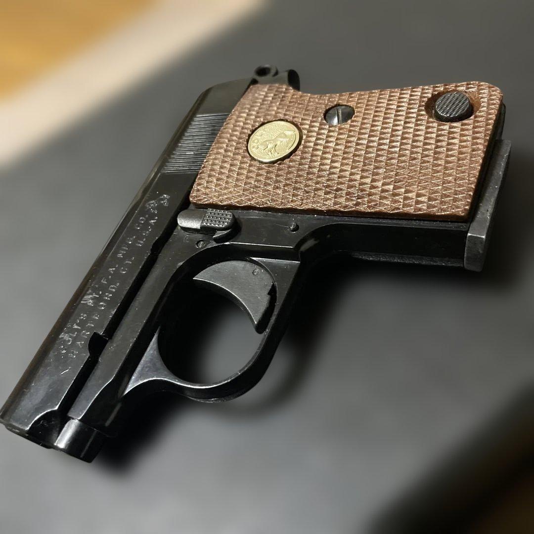 プラスチック製　コルト モデルガン