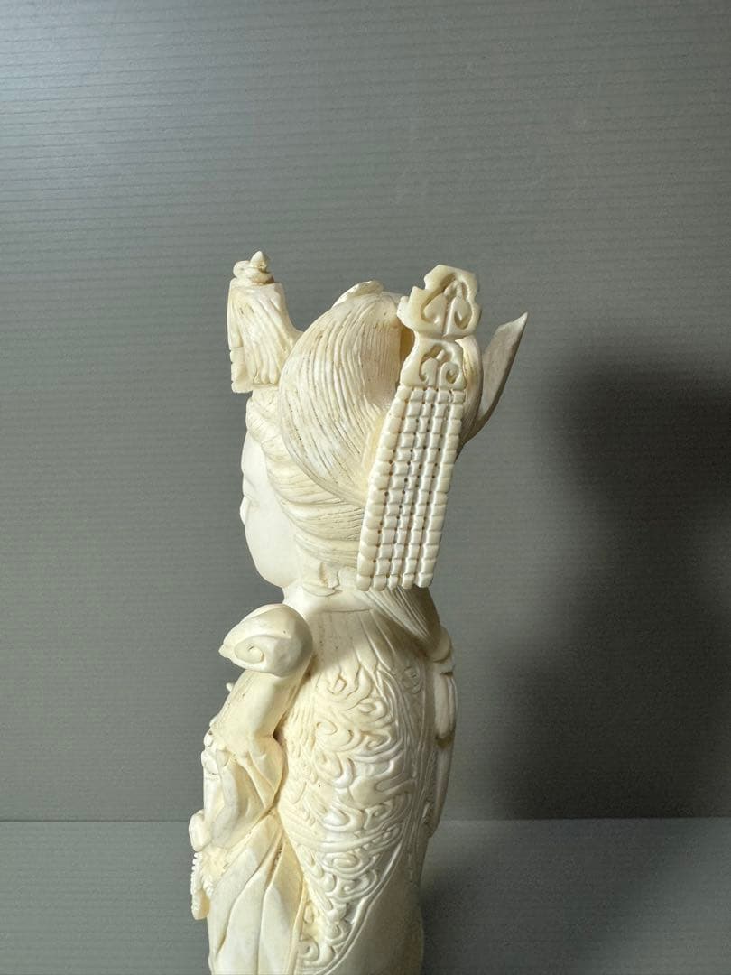 2103  古美術品　乾隆銘　細密彫刻女性像　置物　細密細工　骨董