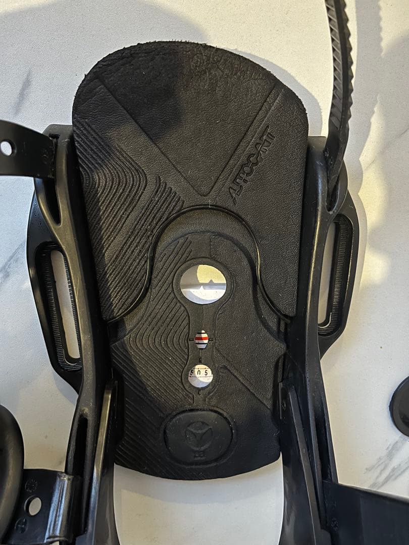 Burton Lexa estビンディング Mサイズ　左足ラチェット破損あり