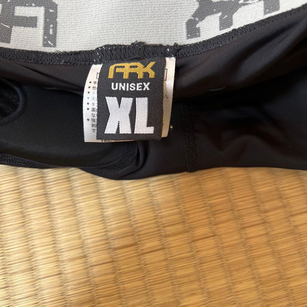 ＡRＫ　ヒップガード XL ブラック パッド付き