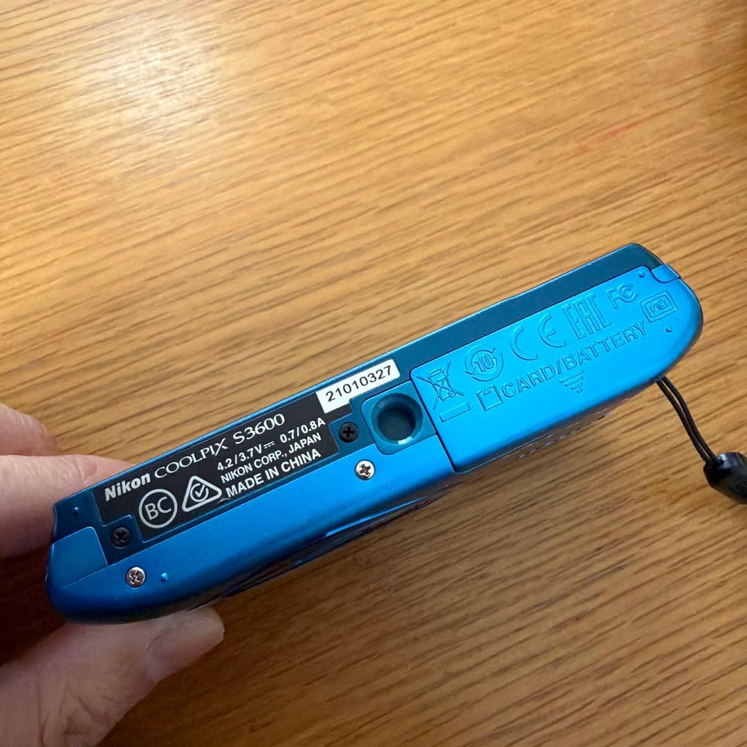 Nikon COOLPIX S3600 青色 コンパクトデジタルカメラ 美品