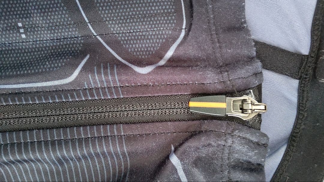 SIXPAD Powersuit Abs Mサイズ