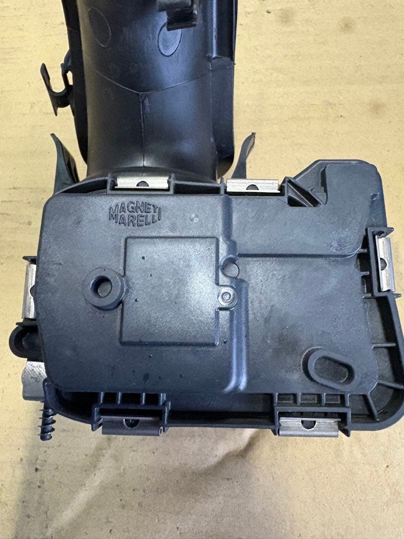 VW ザ　ビートル 16CBZ CBZ スロットルボディ