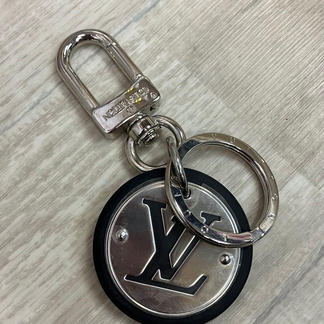 LOUIS VUITTON LV サークル キーホルダー　【f8c2288c】