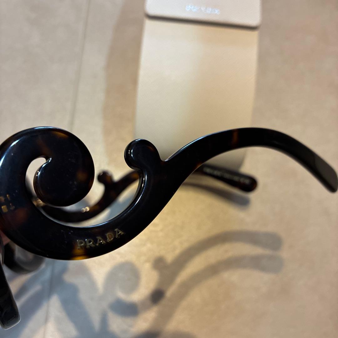 早い者勝ち！美品　お値下げ不可　PRADA バロックサングラス　べっ甲