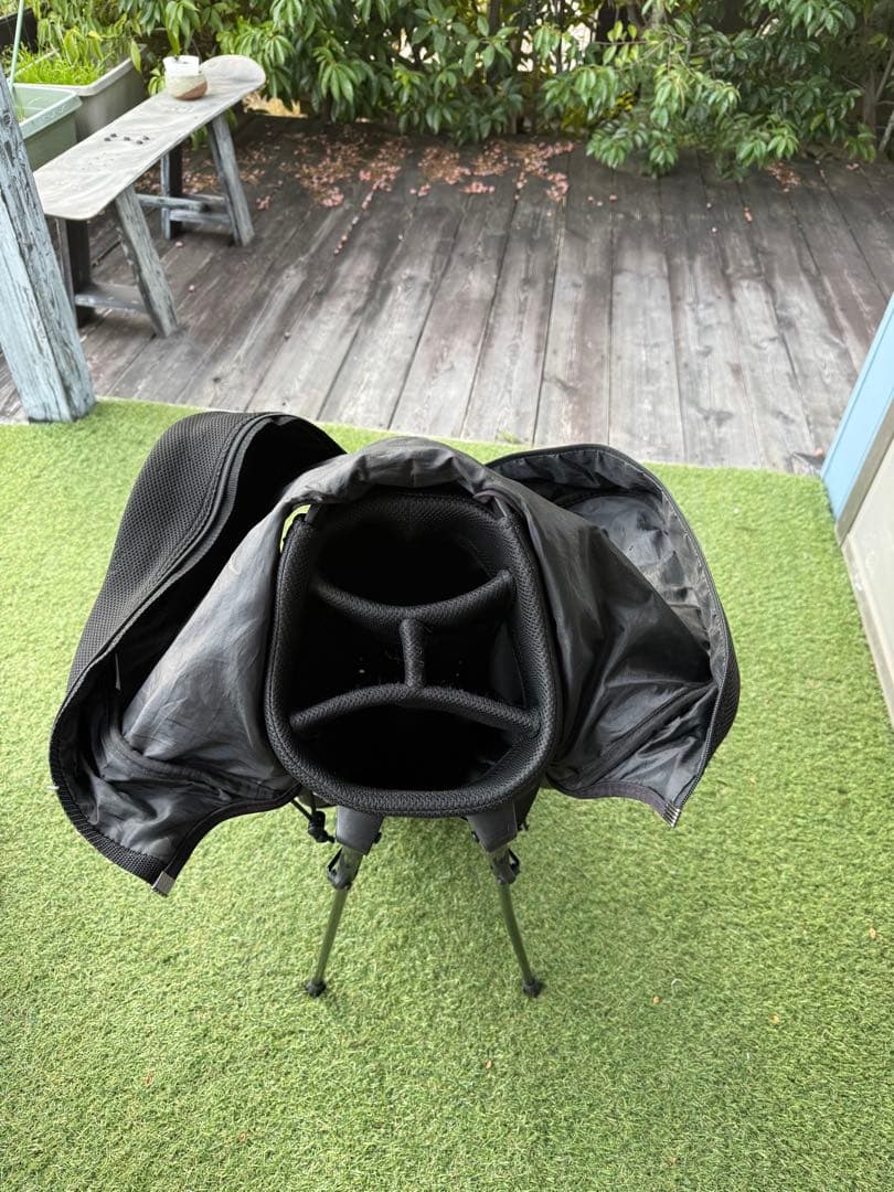 DESCENTE キャディバッグ 黒 スタンド付き