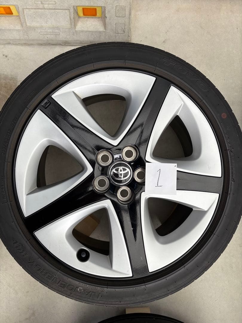 50プリウス 純正ホイール　17インチ