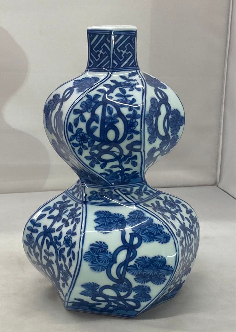 B511b 祥瑞手瓢形花入　源右衛門窯　松　捻り模様　染付　花瓶　箱無