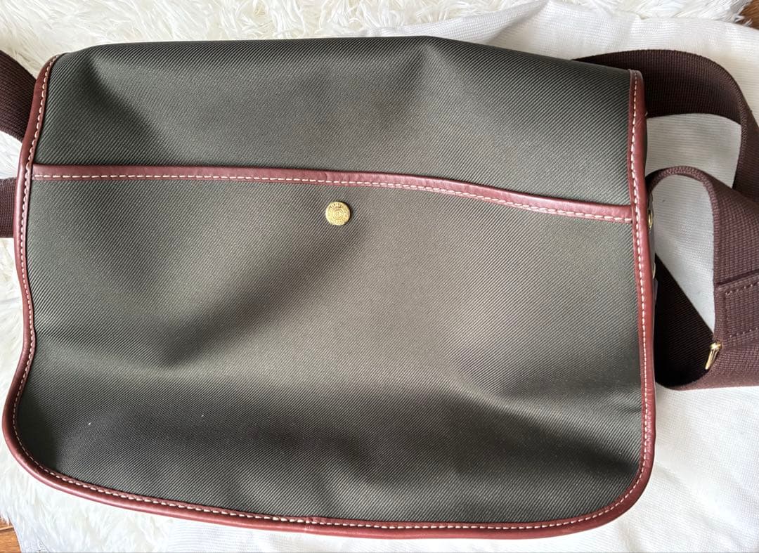 HUNTING WORLD オリーブグリーン ショルダーバック　即購入歓迎