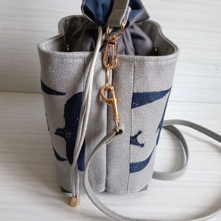 ✩専用✩ミナペルホネン　ポケット巾着バッグ　go!　グレー　鳥さん