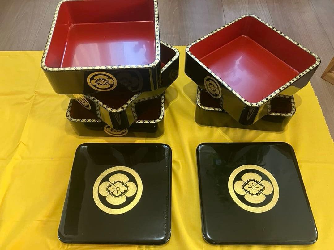 輪島塗 角丸五段重 蓋二枚 黒内朱 木製