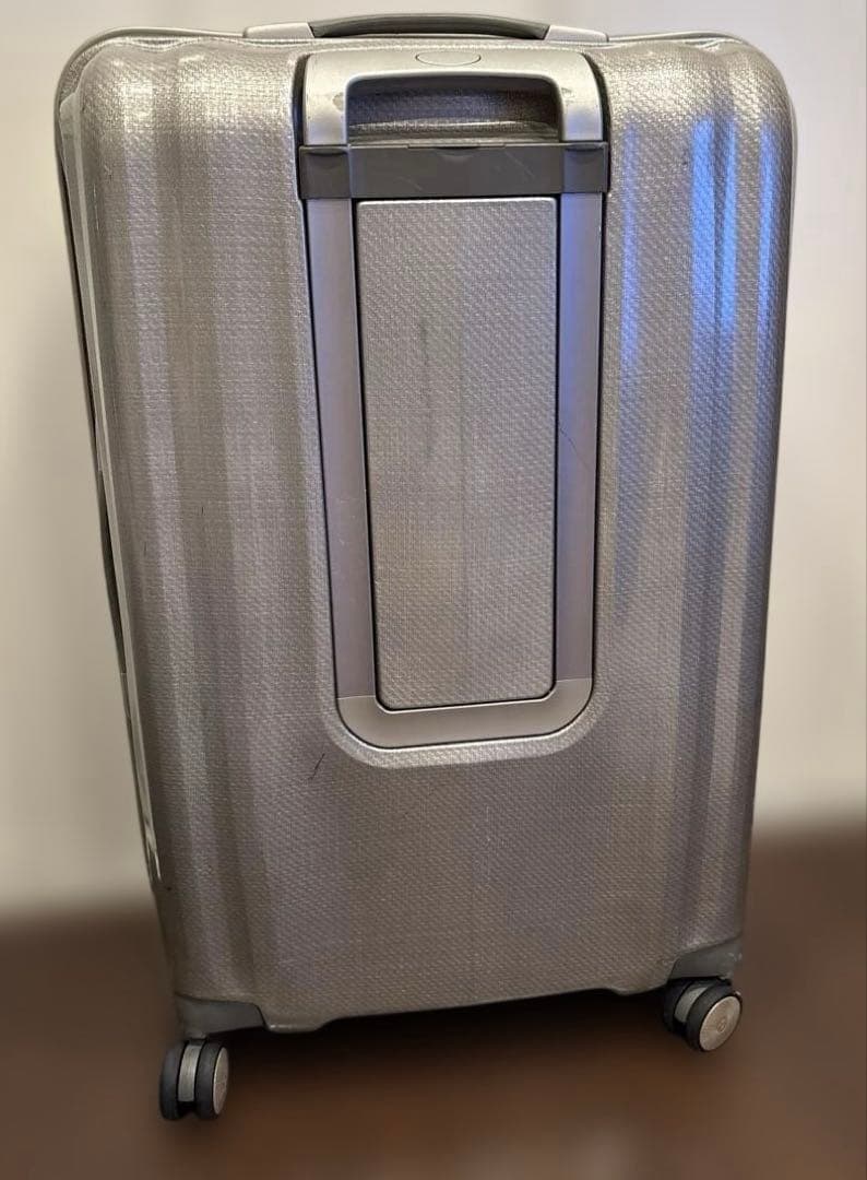 サムソナイト超軽量キューブライト 無料預入最大サイズ