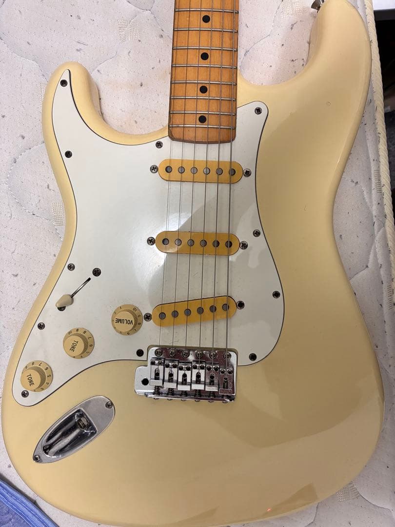 レフティ　Jシリアル　011740　Fender ST72-600L OWH