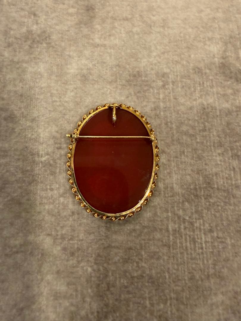 カメオ　ブローチ