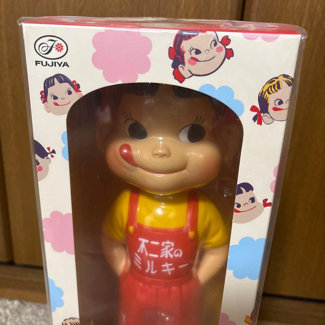【新品未開封】不二家 レトロ首ふり ペコちゃん人形 フィギュア