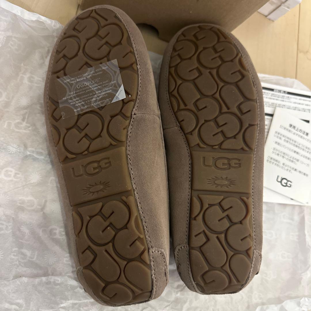 新品未使用　UGG モカシン