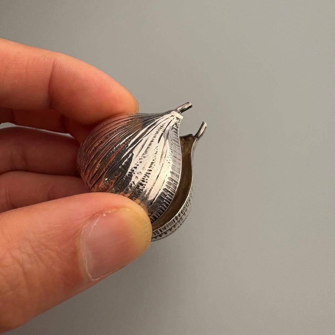 イタリア800純銀 毛栗の形をした小箱 シルバー製栗型小物入れ