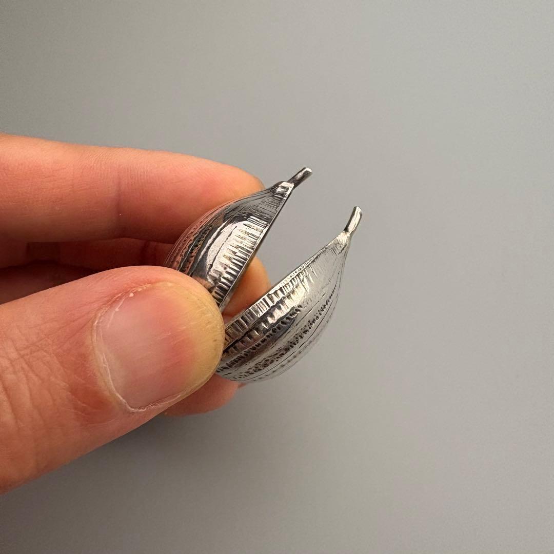 イタリア800純銀 毛栗の形をした小箱 シルバー製栗型小物入れ