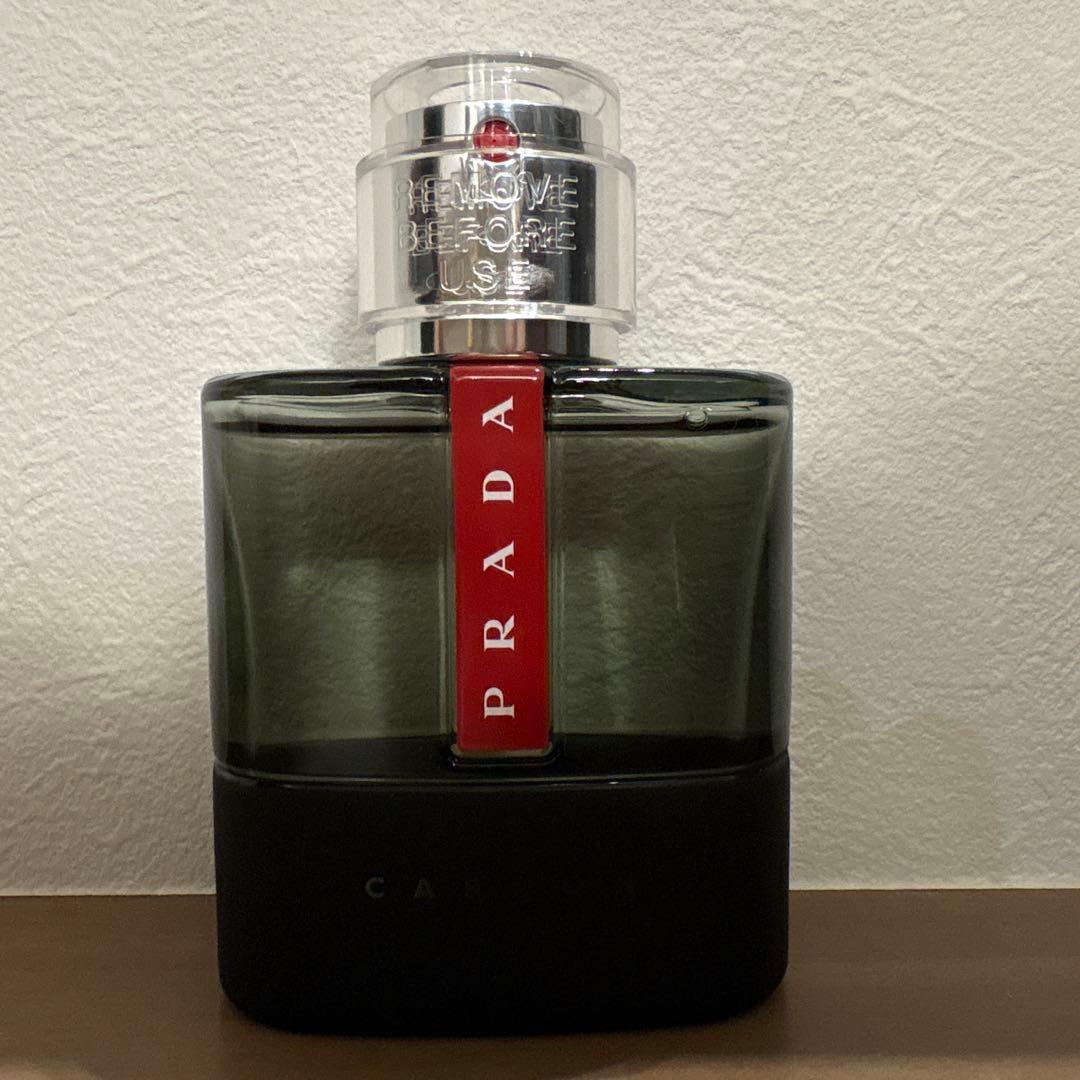 プラダ ルナロッサ　カーボン　オーデトワレ 50ml