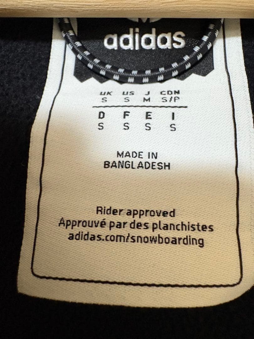 adidas boarding ジャケット　黒