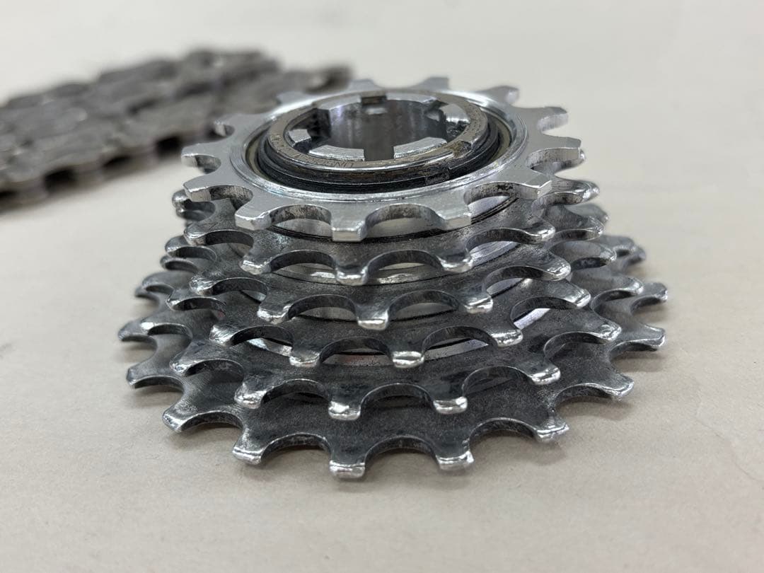 284【中古・おまけ付】SUNTOUR　MICROLITE　SEDISチェーン