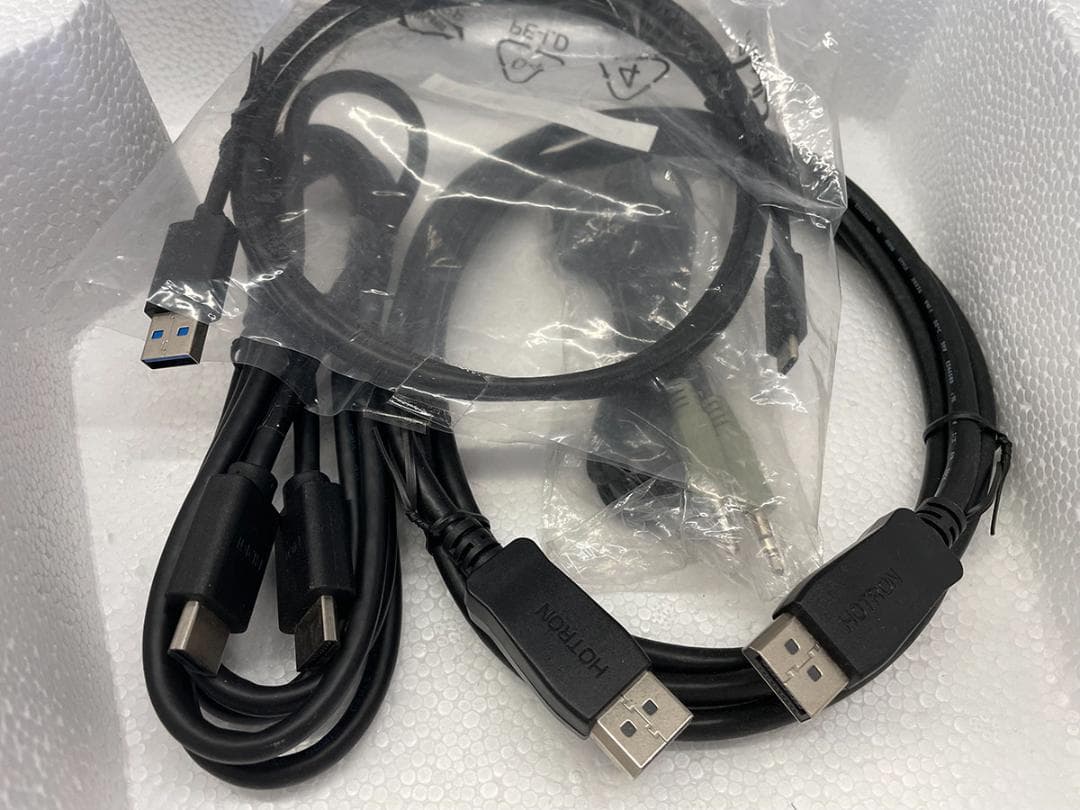 Philips モニター 31.5インチ　Adobe RGB 99％