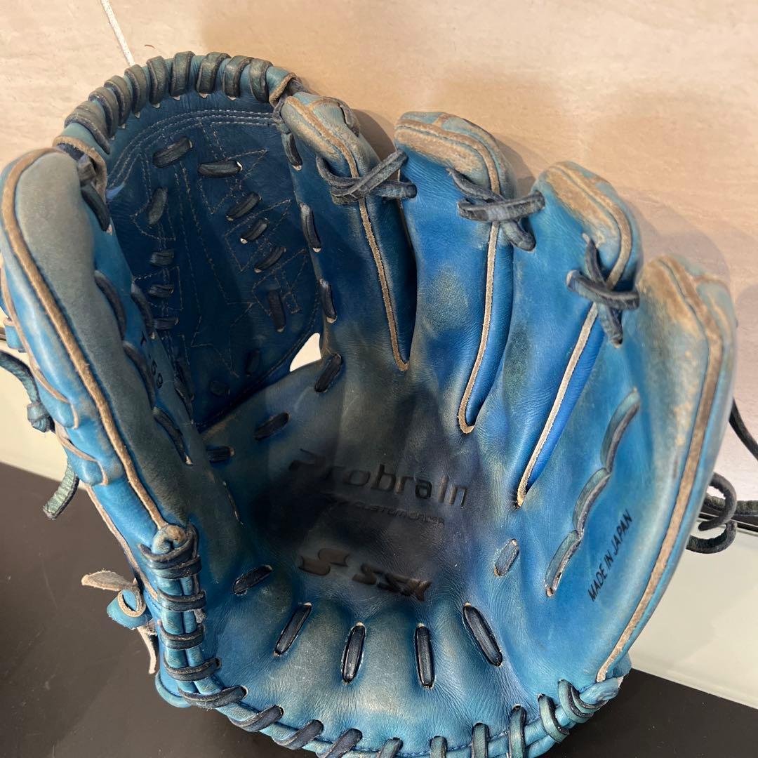 阪神タイガース　岩本輝選手実使用品　￼SSK プロブレイン