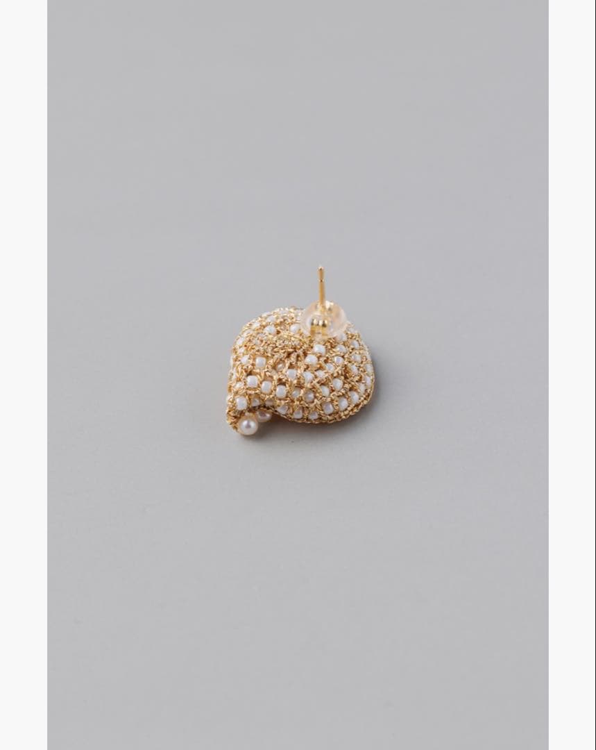 FUA Flower petal 片耳ピアス　ivory color