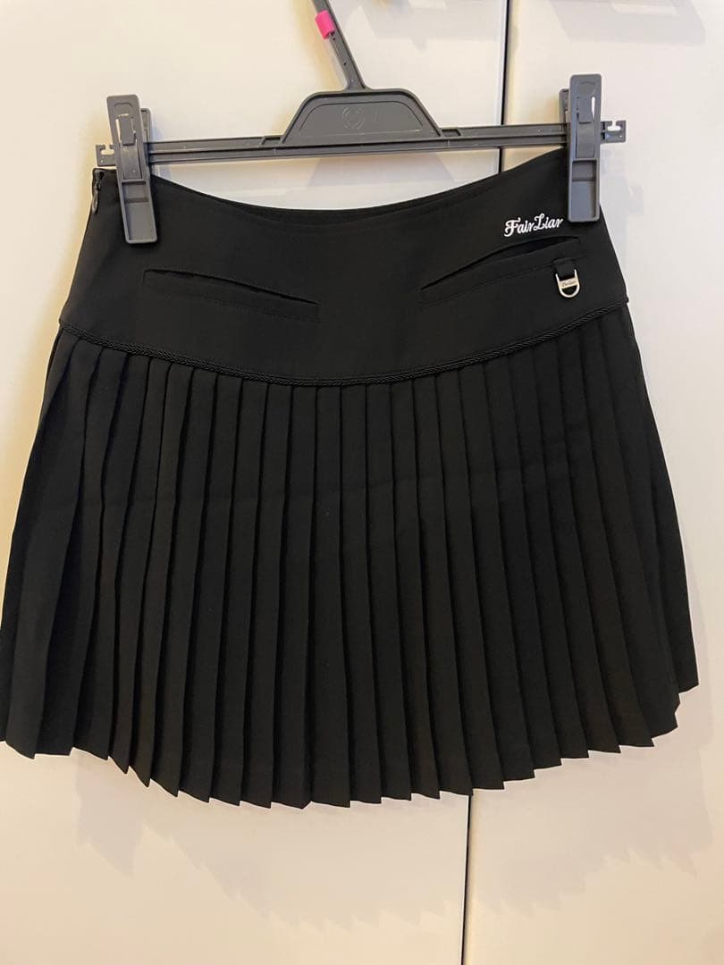 フェアライアー　ブラックプリーツスカート レディース ゴルフウェア