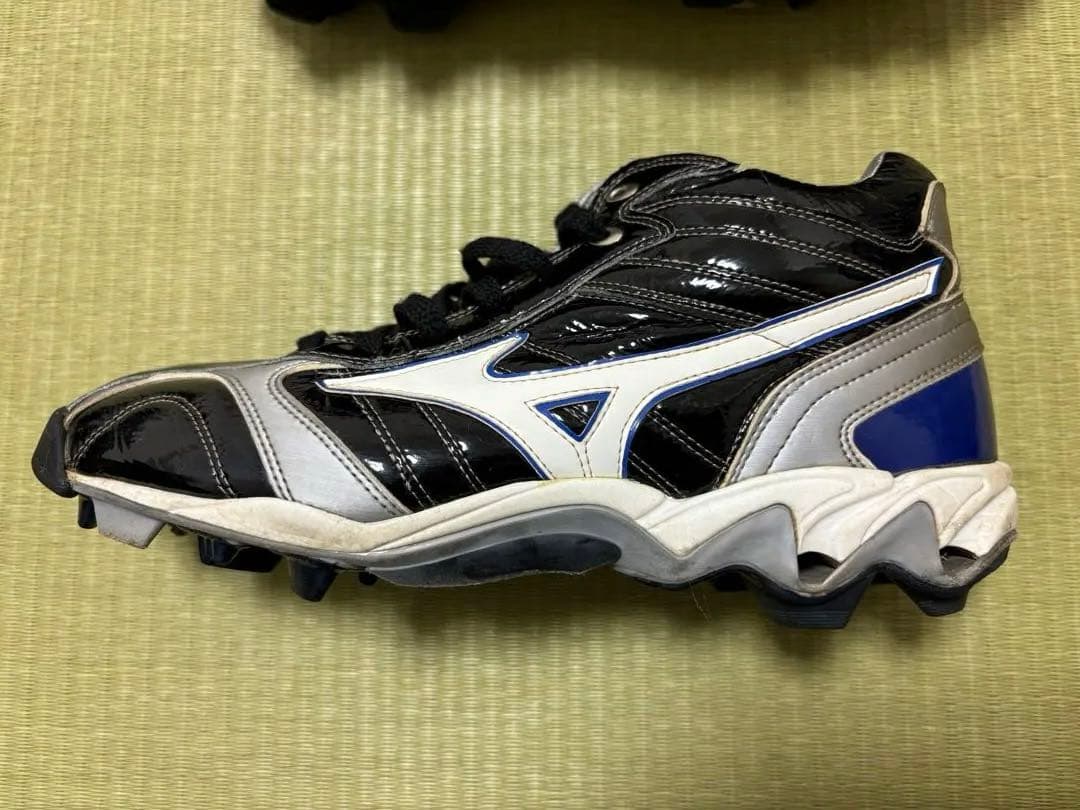 Mizuno pro 支給品野球スパイク ミドルカット 黒/青/白