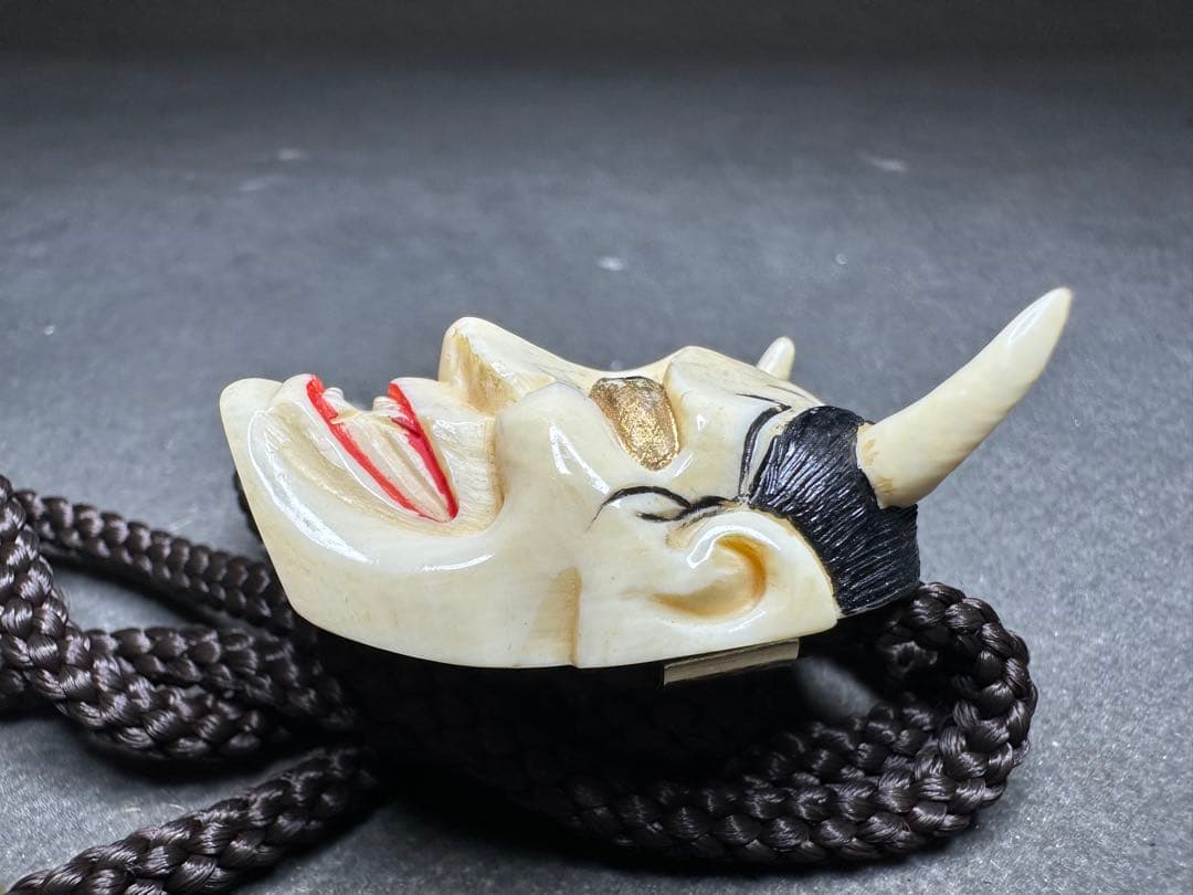 極上　般若　ループタイ　天然素材　アンティーク　和彫　置物　骨董　飾り物