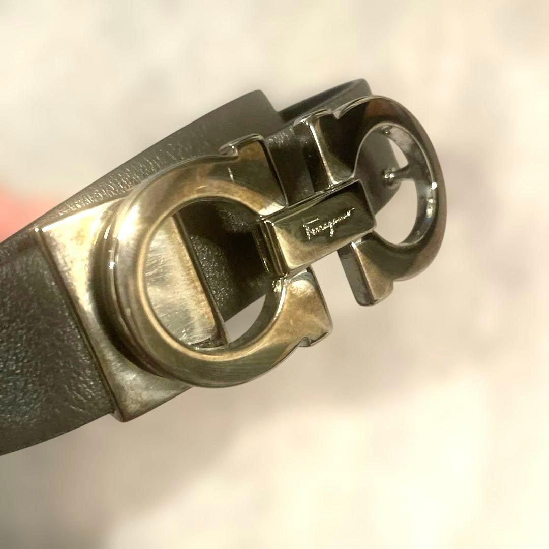 Salvatore Ferragamo ブラック&オリーブブラウン　レザーベルト