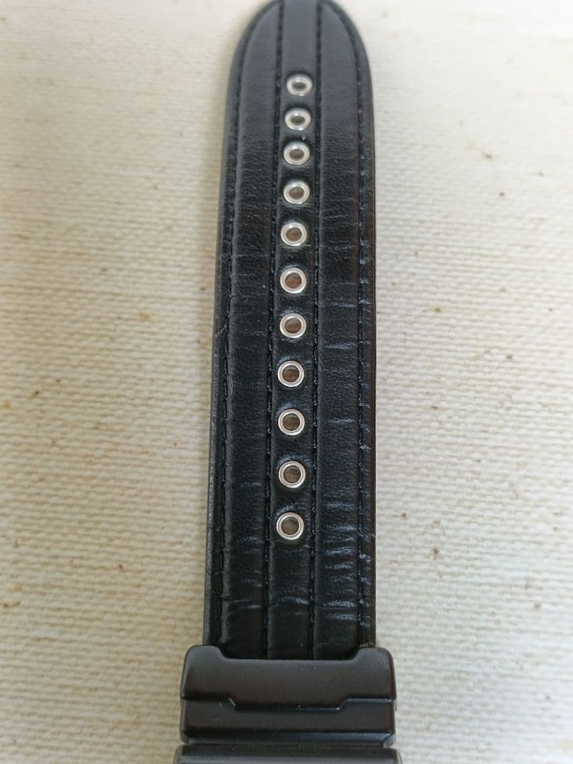 美品 G-SHOCK GLS-5600L-1JF　パープル