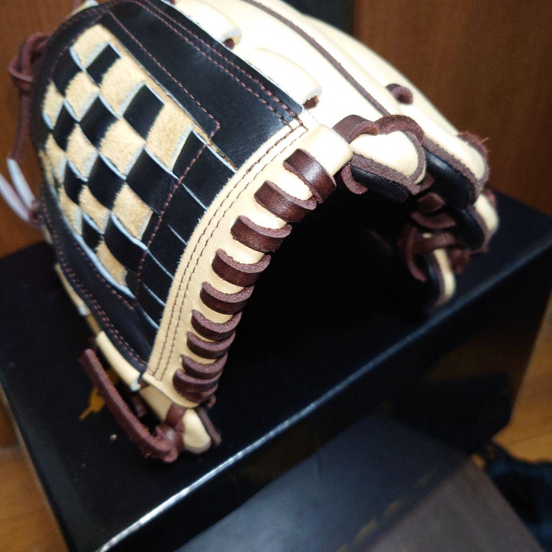 MizunoPro ORDER 軟式グローブ ブロンズ/黒　内野手用　小さめ。