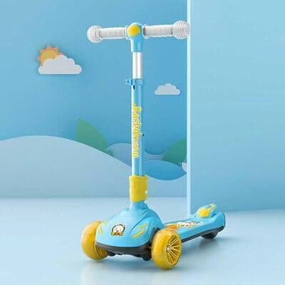 子供用スケートボードは片足で滑ると乗ることができて折り畳むことができます