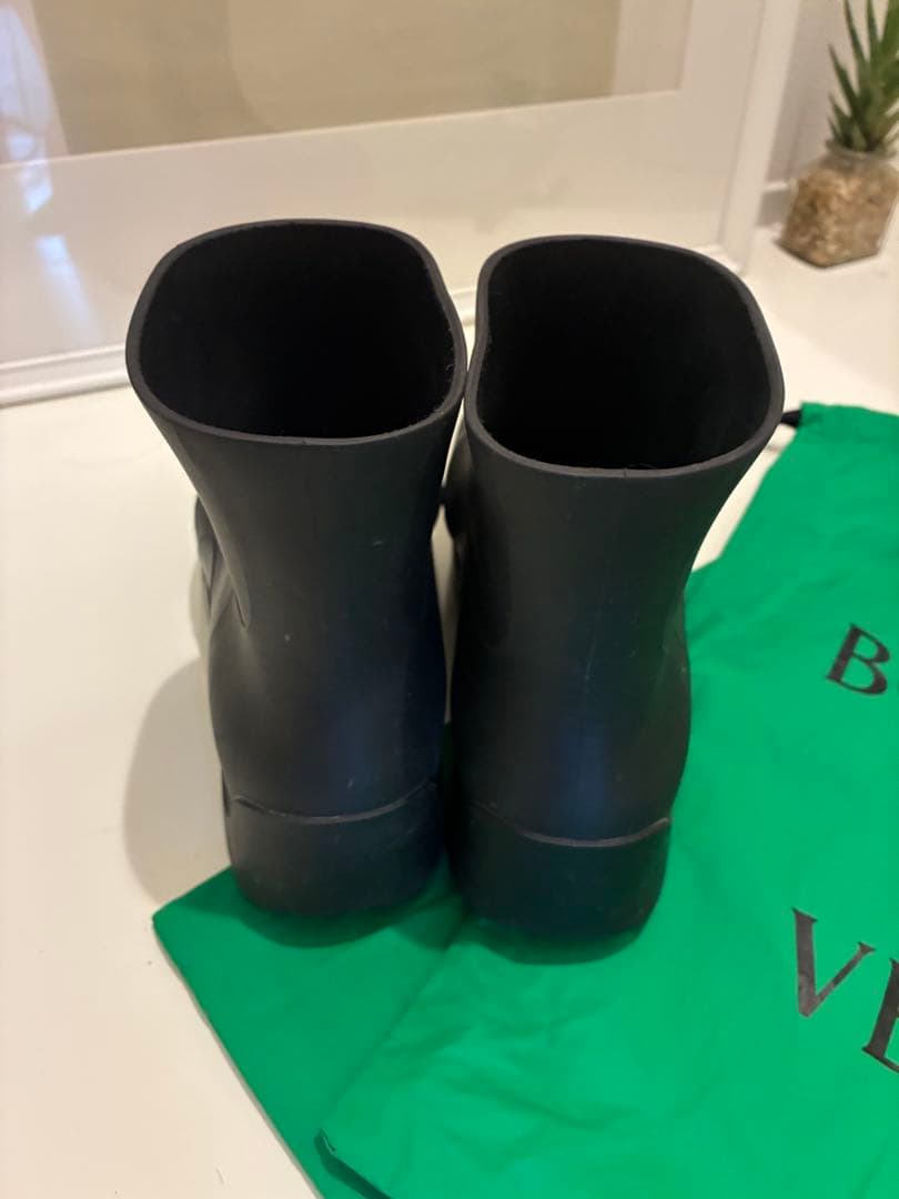 s*o様 【美品】BOTTEGA VENETA ブラック パドルブーツ 38