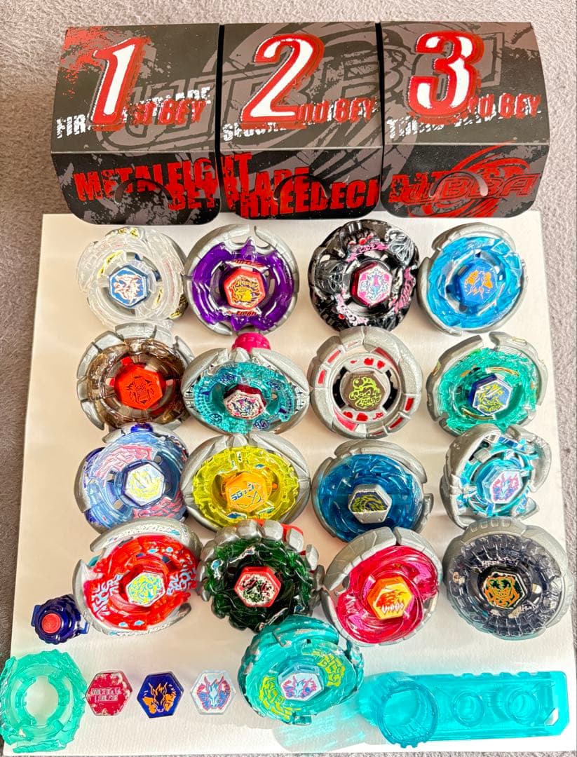 メタルファイトベイブレード　まとめ売り　17個　ランチャー付き