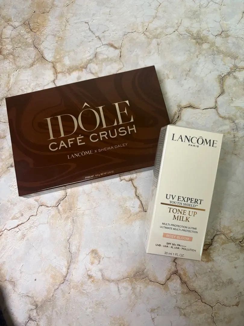 新品未開封UV エクスペール トーン アップ ローズ Ｎ 30mLとアイシャドウ