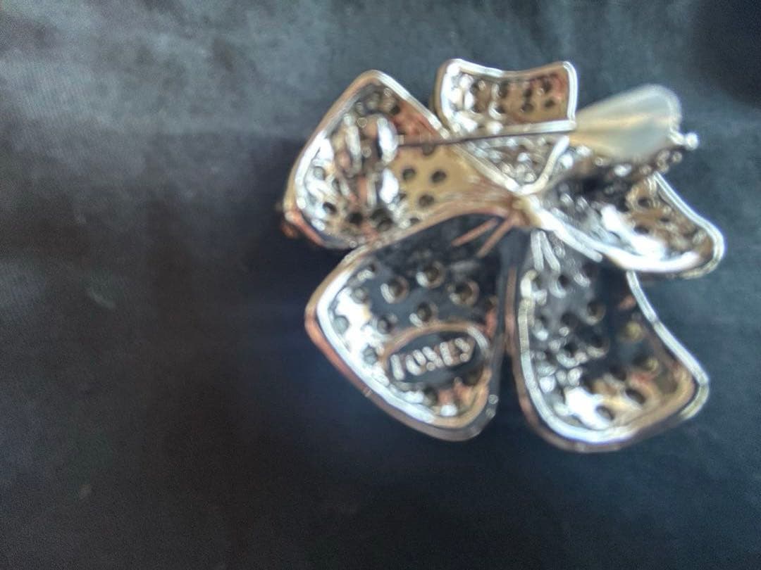 FOXEY★フォクシー★花形ビジュー ブローチ 2個セット★