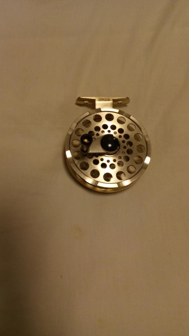 訳アリ　展示品　新品未使用　リョービ　メタロイヤル　チヌ８０８ＧＬ　ゴールド