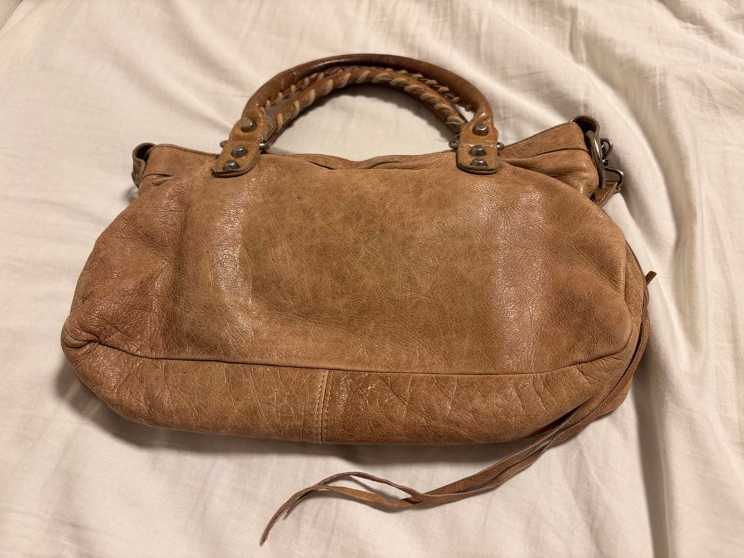 BALENCIAGA FIRST ザ ファースト ベージュ　バレンシアガ