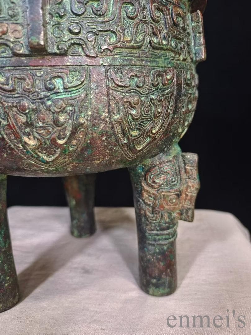 中国古美術【雲雷文鼎】青銅器 礼器 祭祀 鼎 高浮彫 手彫り 古美味 時代物