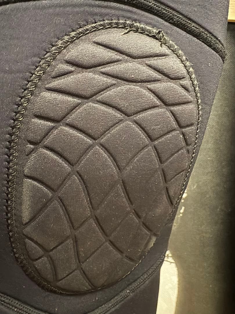 RIVALLEY BURNING BLOOD ウェットスーツ　ヒラスズキ　平鱸