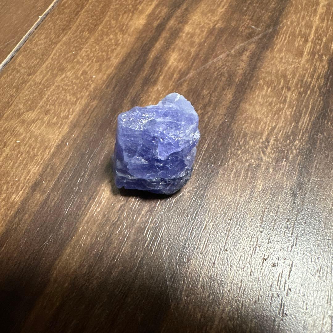 【特選】36.2ct タンザナイト原石　タンザニア産