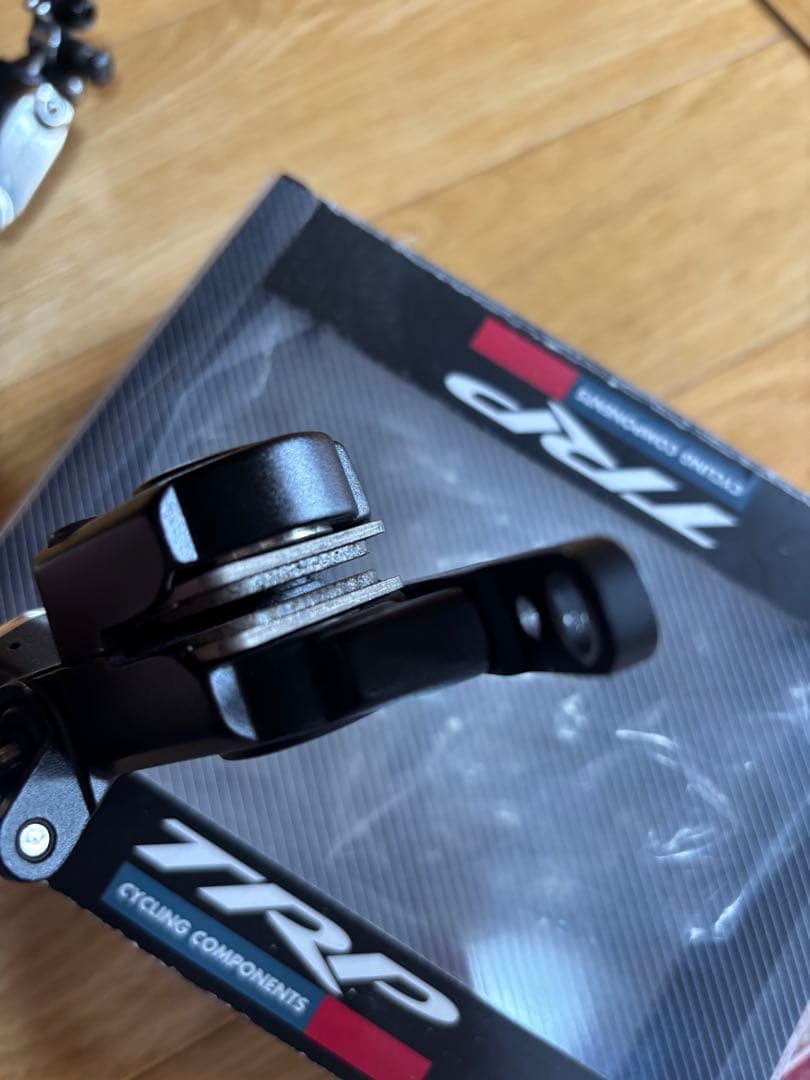 TRP HY-RD ブレーキキャリパー フラットマウント2個